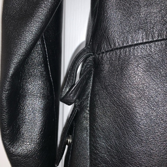 Danier Genuine Leather Jacket - Picture 6 of 8